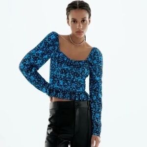Zara Blue and Black Fitted Ruched Long Sleeve Blouse